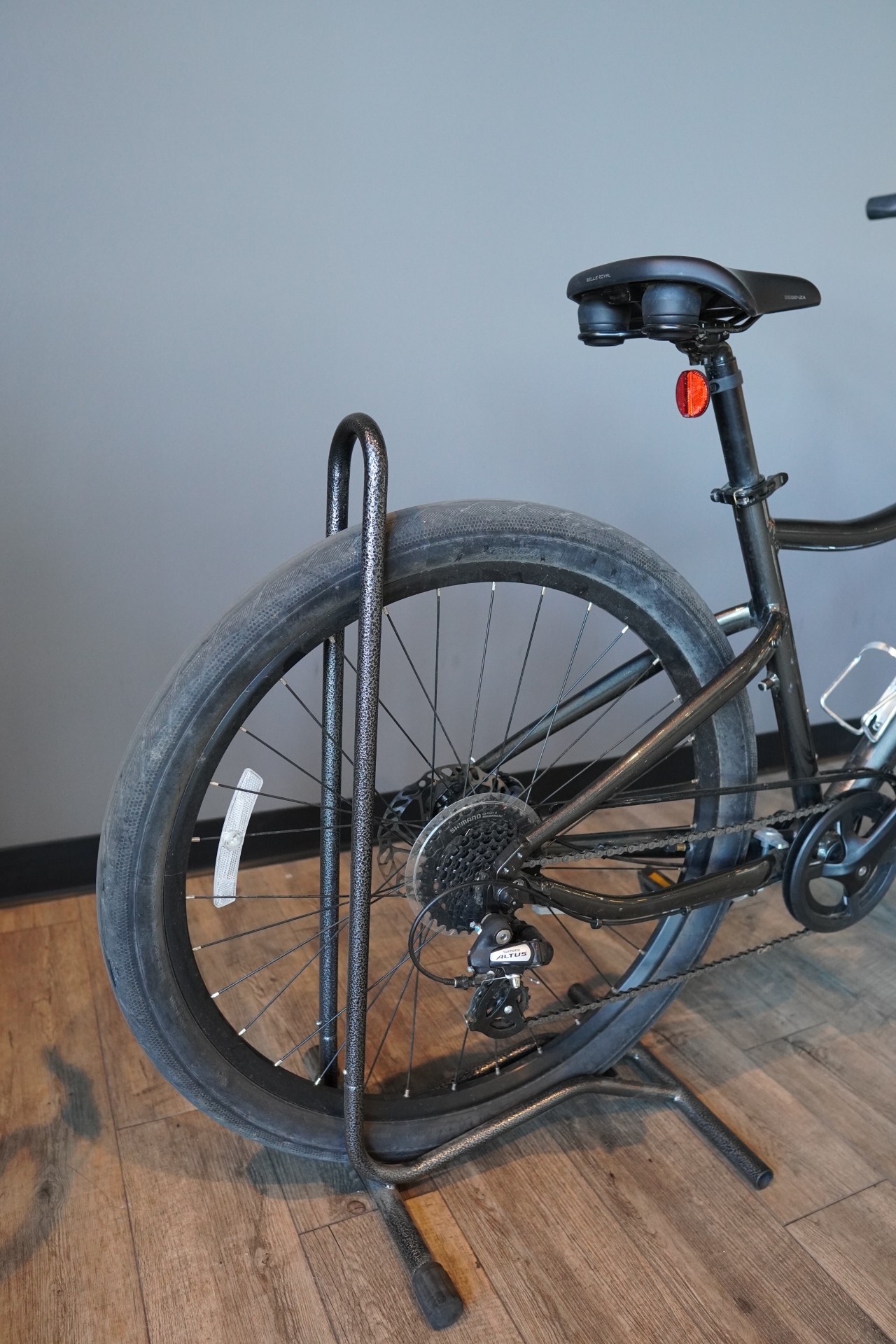 Small Momentum Vida ST or Equivalent fits 5'1-5’7