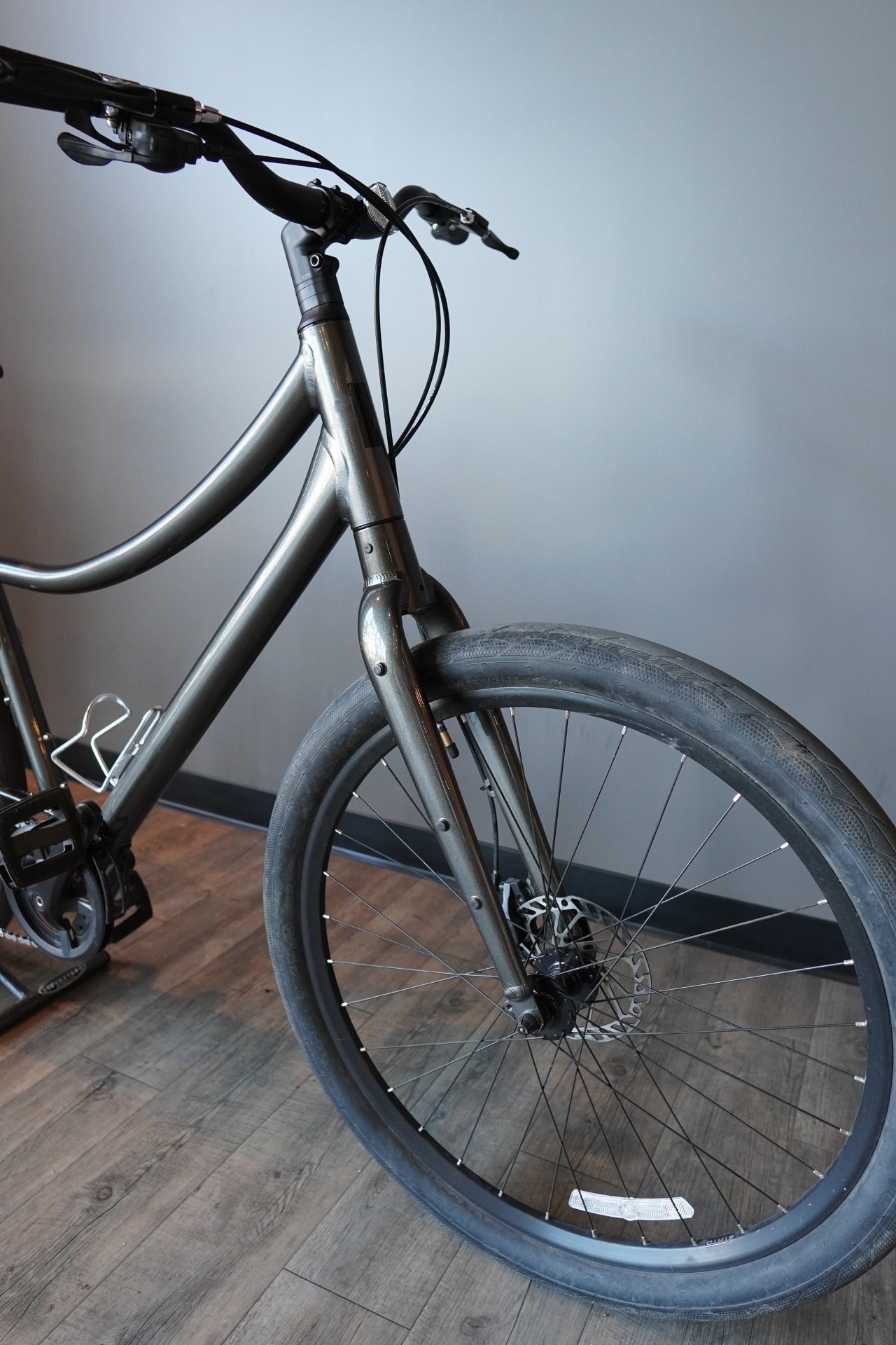 Medium Momentum Vida or Equivalent fits 5'6-5'10